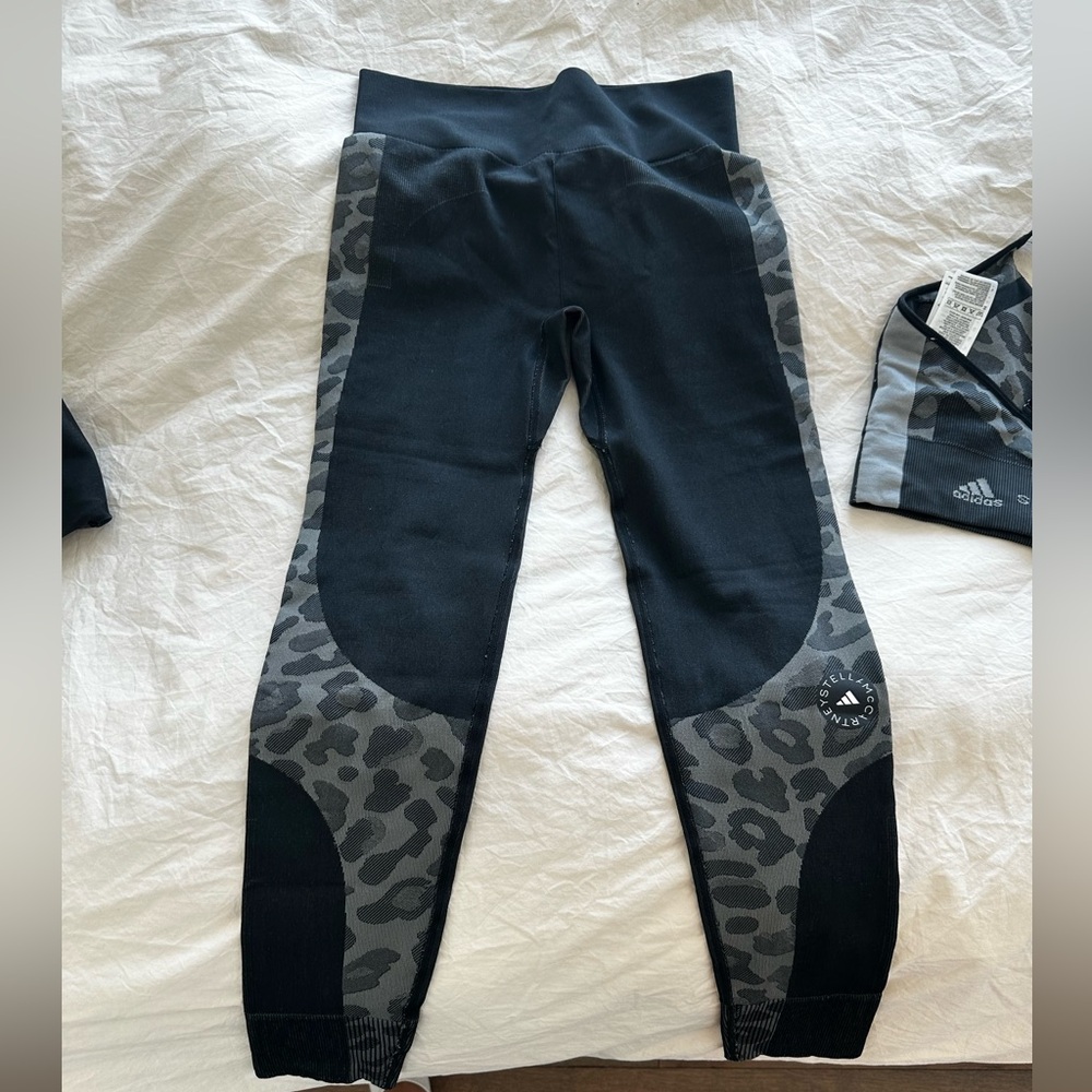 Adidas by Stella McCartney Black and Gray Leggings & Matching Top Set - Picture 6 of 7
